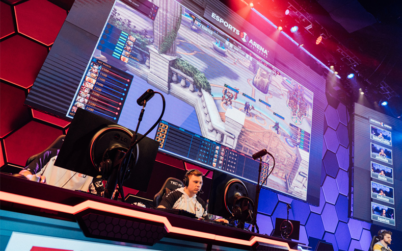 panasonic_aw-he2_replacement_he2_alternative_aw-ue4_4k_pov_wide-angle_camera_for_esports_livestreaming_live_stream_video_production_broadcast_player_