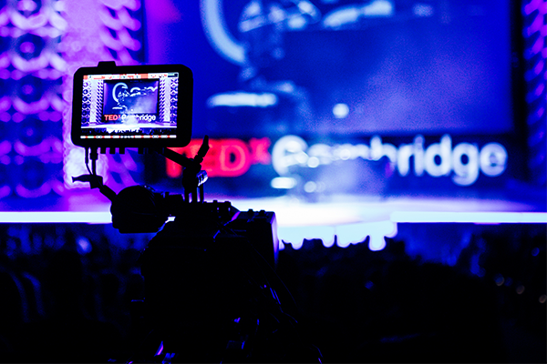 tedx_live_production_live_4k_cinematic_live_projector_imag_production_cinelive_varicam_lt_eva1_aw-ue150