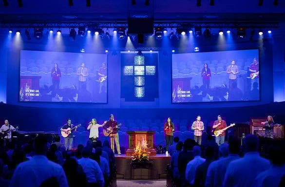 panasonic-projectors-first-baptist-church-house-of-worship-case-study