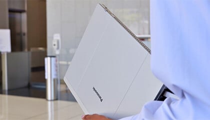 Panasonic Let's note FV4 in office setting