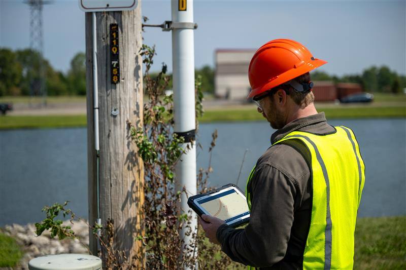 PC24D_G2_Utility_Pole-7_screen.jpg
