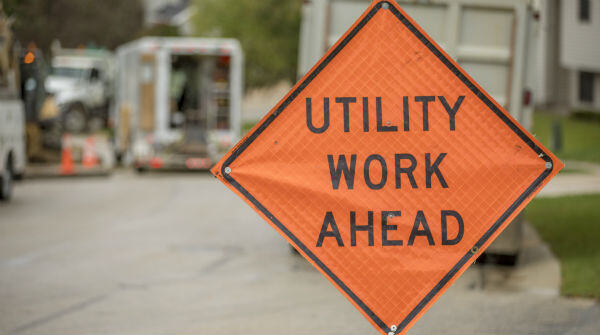 utility worker sign_tw.jpg